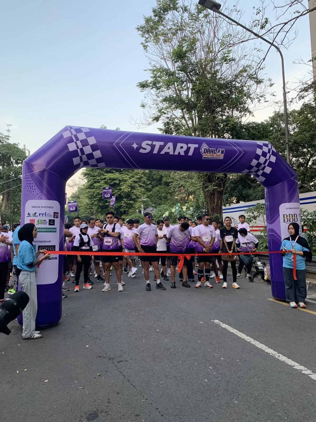 Pesanan apparel MOTIVE yang telah dikemas